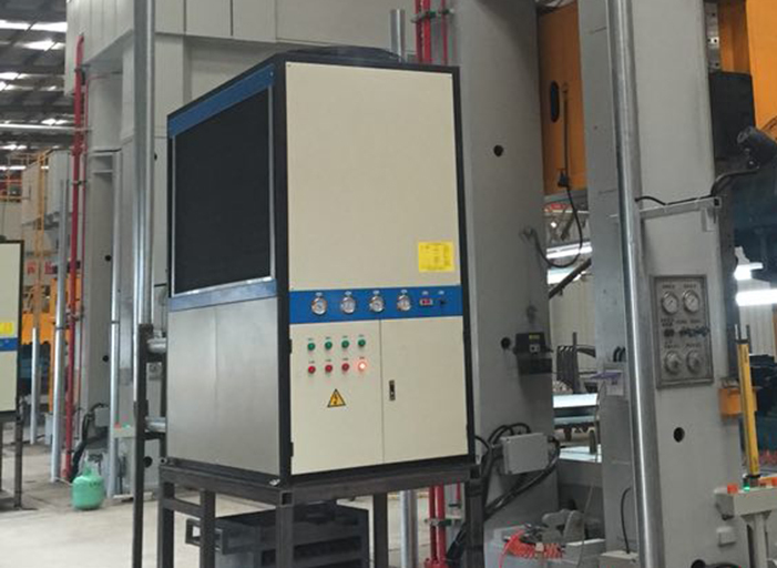 常規(guī)尺寸的油冷機(jī)安裝注意事項有哪些？